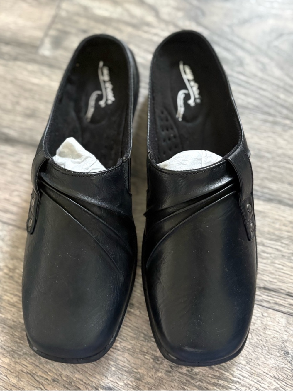 easy street Black Women's Holly Mule Box